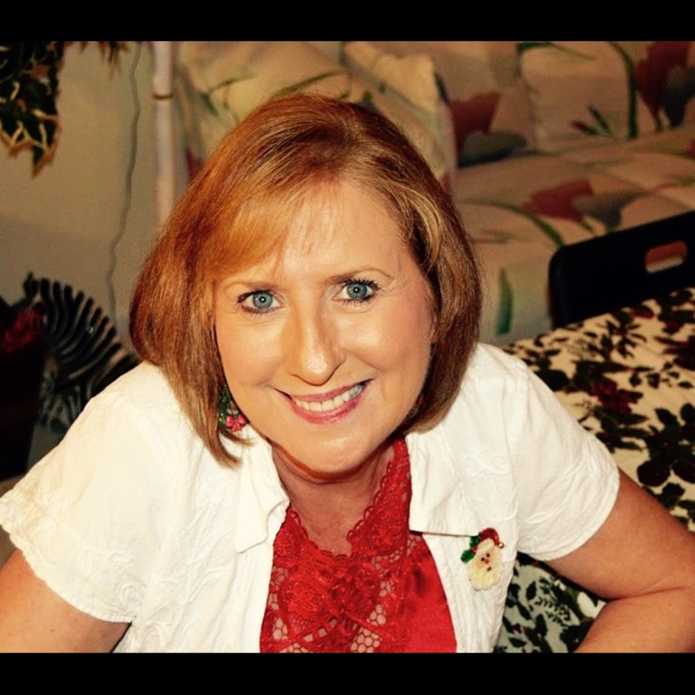Meet your Posher, Debbie